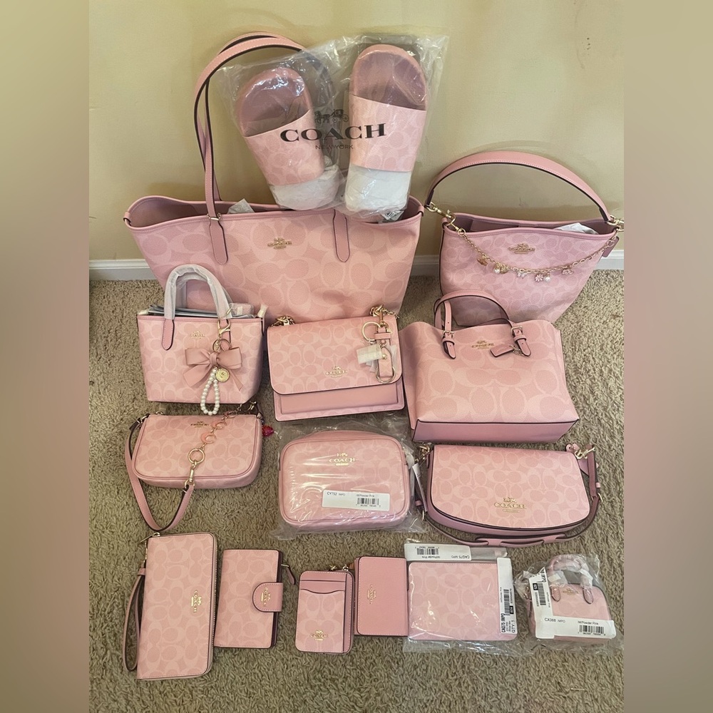 ‼️LIMITED‼️NWT！1PC COACH POWDER PINK SIGNATURE PURSES/WALLET fast shipping
